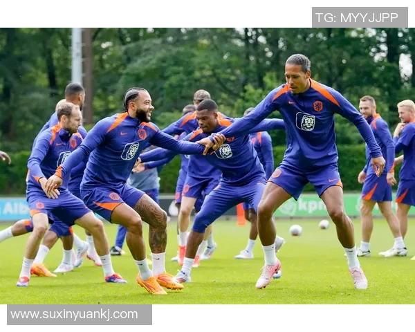 足球明星的荣耀与挑战:从绿茵场到世界舞台的奋战与突破 足球明星的荣耀与挑战:从绿茵场到世界舞台的奋战与突破